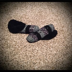 Non-slip slip on slippers size small